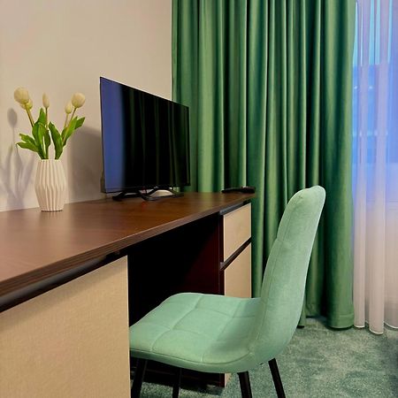 Târgu Jiu Hotel Palace מראה חיצוני תמונה