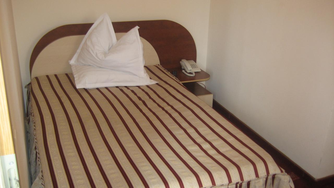 Târgu Jiu Hotel Palace חדר תמונה