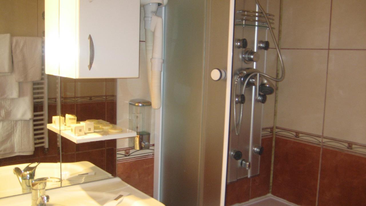 Târgu Jiu Hotel Palace חדר תמונה