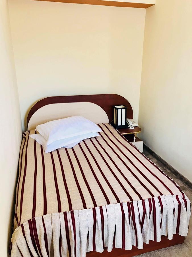 Târgu Jiu Hotel Palace מראה חיצוני תמונה